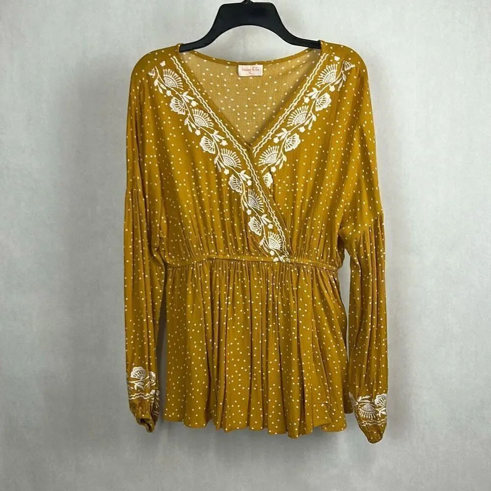 Hailey & Co Peplum Style Embroidered Floral Top Shirt Blouse Sz M Polka Dot Long